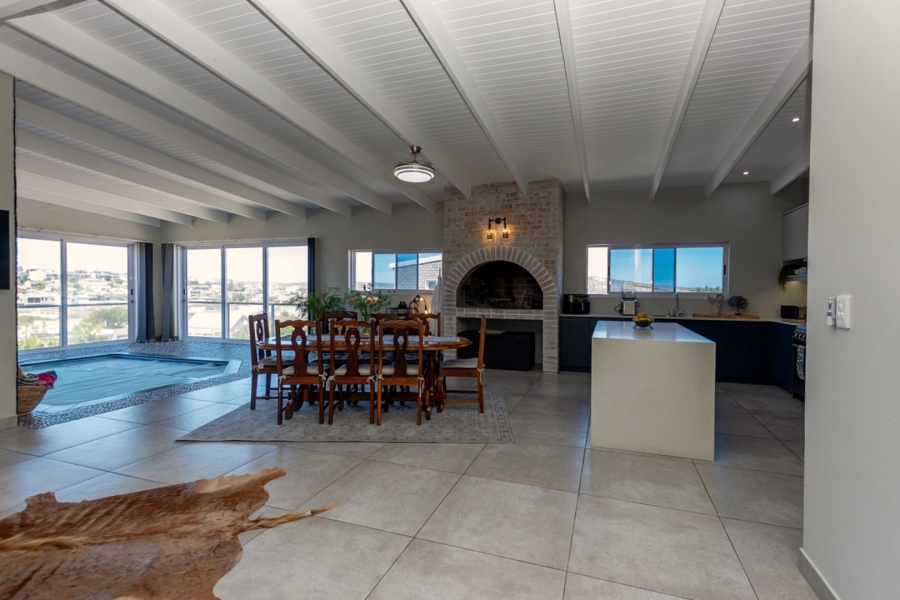 5 Bedroom Property for Sale in Myburgh Park Western Cape